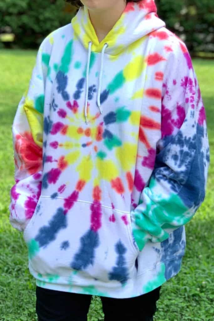 Tie Dye Hoodie: A Do-It-Yourself Guide - Chaotically Yours