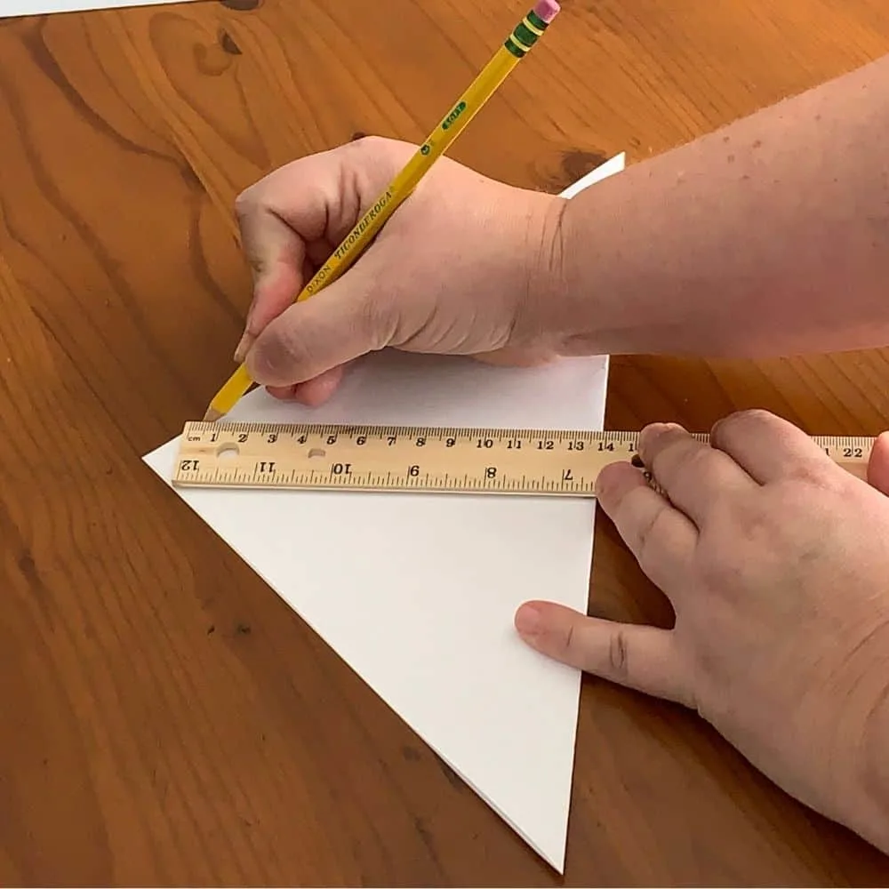 Marking the center of the paper for a 3d snowflake