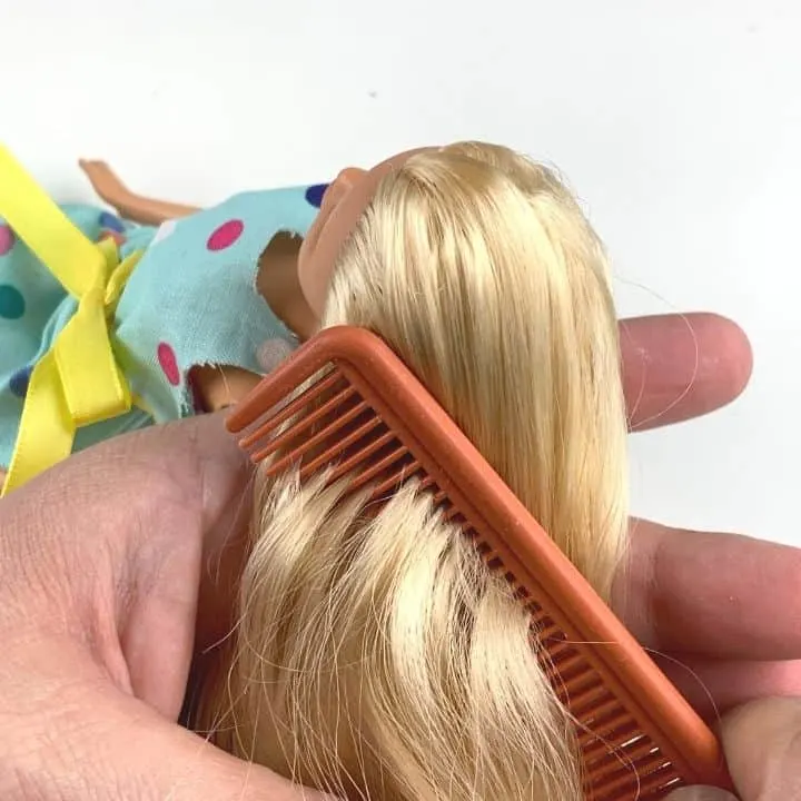 How to make doll hair, Easy doll hair pattern, Comb able hair for styling