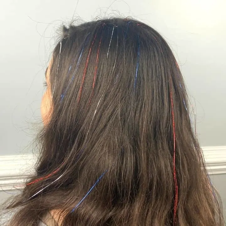 How to Put In Hair Tinsel at Home in 3 Easy Steps