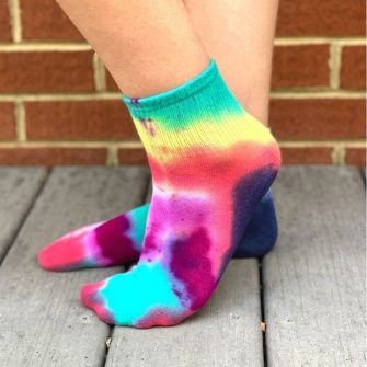 Tie Dye Socks: A Complete How To Guide - Chaotically Yours