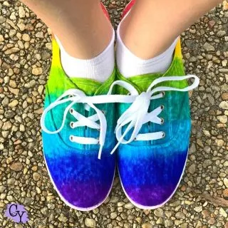 tie dye shoes featured image