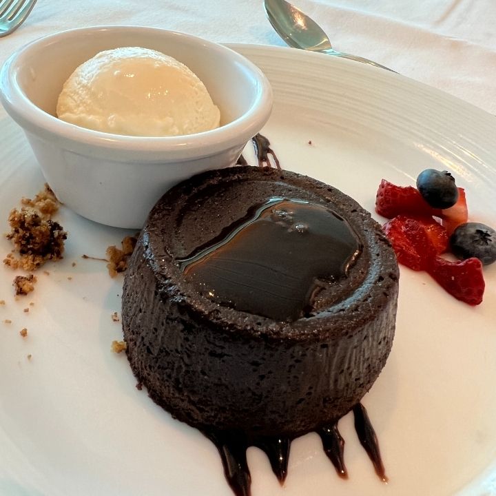 Welcome lunch dessert for Royal Caribbean Key Guests